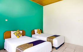 SPOT ON 2584 Hotel Karya Nunggal Asri